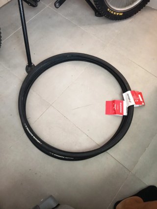 Cubierta Vittoria Zaffiro Pro 700x28c