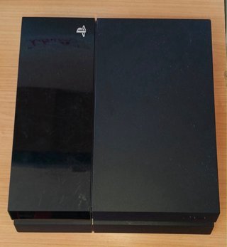 PS4 Fat 500GB Negra + Mando + Cables