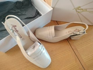 Scarpe Donna 40 Vernice Beige in vera pelle.