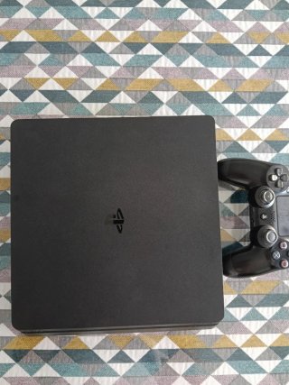 PlayStation 4 Slim 1TB