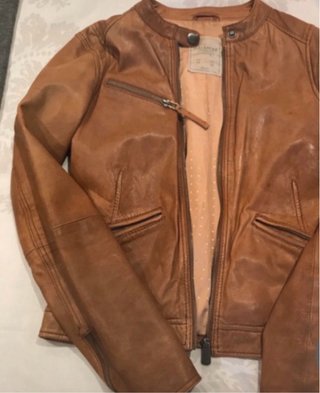 Chaqueta de piel marrón