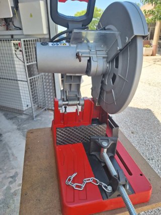 Tronzadora para metáles