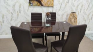 Mesa Comedor Cristal Marrón y 4 Sillas