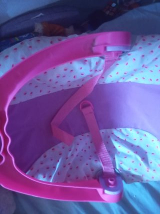 Cuco para muñecas( no incluye el Stitch)