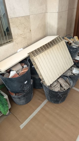 Escombros y chatarra para desguace