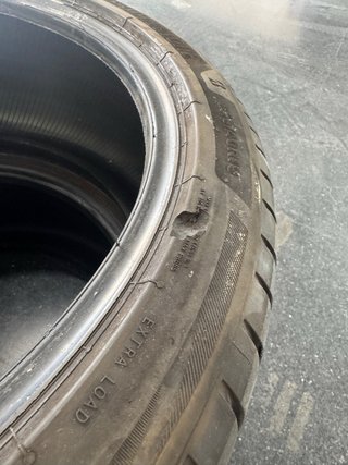 2 Ruedas 245/40/19 98Y Bridgestone