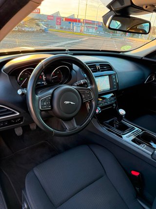 Jaguar XE 2016