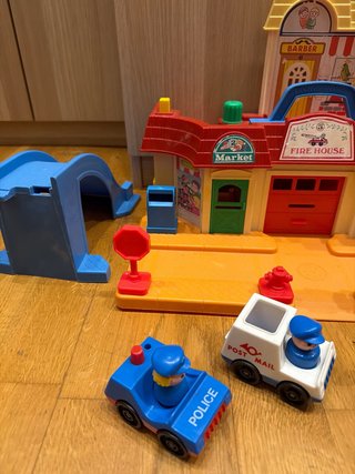 Fisher Price Main Street Garaje