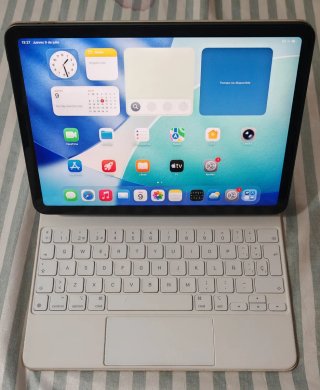 iPad Air 4 256GB  + Magic Keyboard