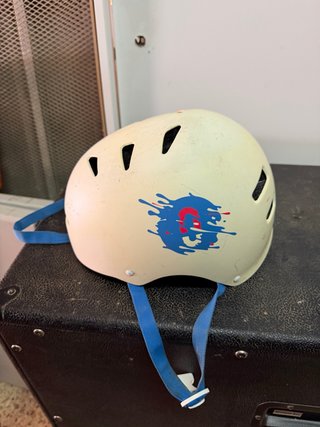 Casco de protección con diseño