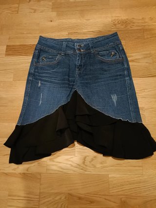 Falda vaquera combinada tipo Desigual