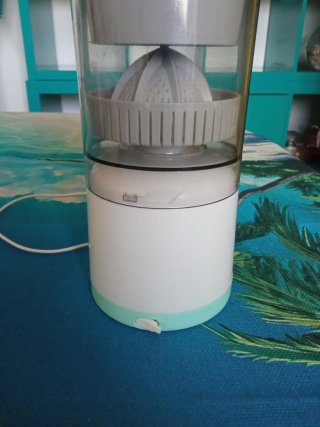Exprimidor automático USB