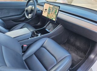 Tesla Model 3 2019 con Full Self Drive FSD Total