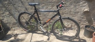 Bicicleta Clásica de Montaña Giant Negra