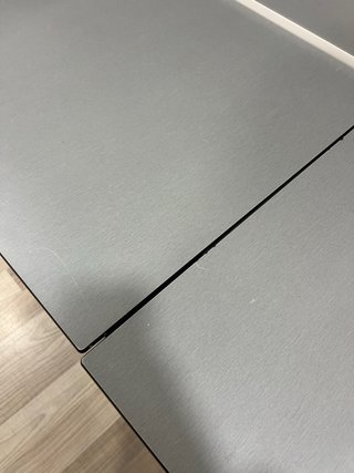 Pack de mesas de metal y madera