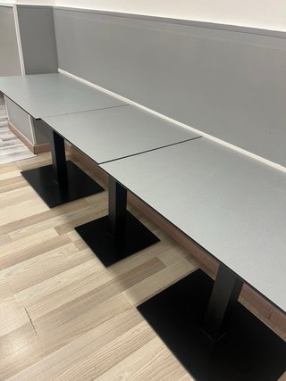 Pack de mesas de metal y madera