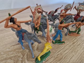 Lote 19 Figuras Indios PVC Goma Comansi Antiguas