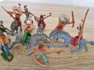 Lote 19 Figuras Indios PVC Goma Comansi Antiguas