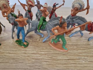 Lote 19 Figuras Indios PVC Goma Comansi Antiguas