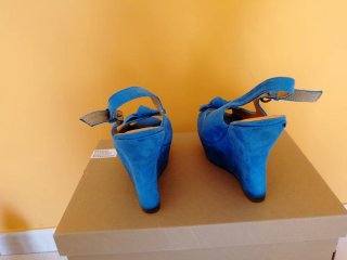 Scarpe con zeppa blu