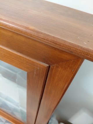 Armario/Vitrina de madera y cristal