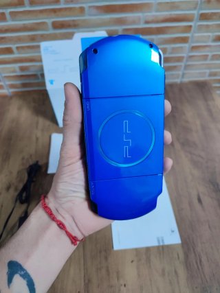 PSP 3000 Rosso e Blu