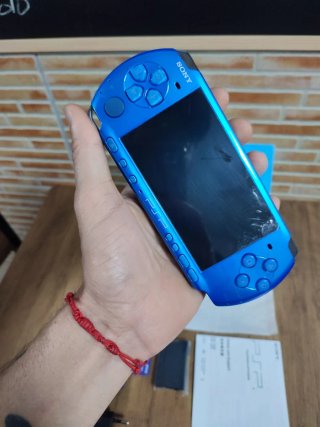 PSP 3000 Rosso e Blu