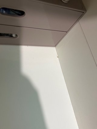 Cómoda IKEA 3 cajones con estantería. Buen estado.