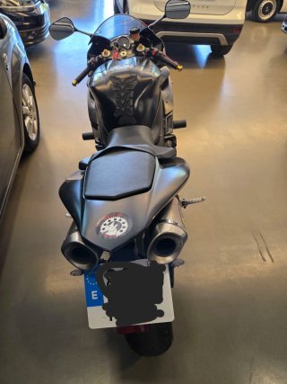 Yamaha R1 Negra Deportiva