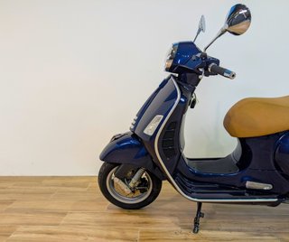 VESPA GTS 300   (2023-2024) 2024