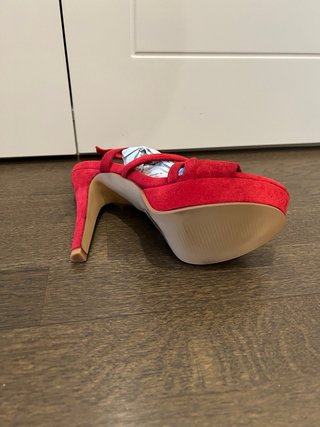 Tacones Azarey Rojos