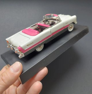 Auto in Scala 1/32 NUOVO. Classico americano anni '50