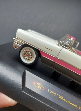 Auto in Scala 1/32 NUOVO. Classico americano anni '50