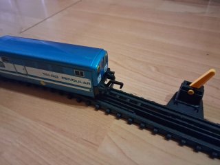 Trenes de miniatura y vías