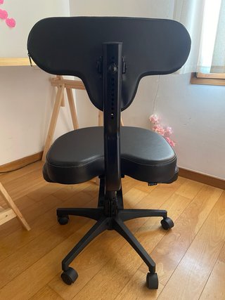 Silla ergonómica de oficina negra