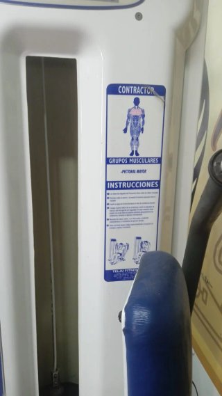 Máquina de gimnasio multiestación