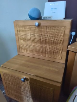 Mueble auxiliar madera y ratán