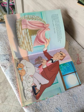 Cuento Disney los aristogatos