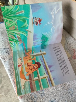 Cuento Disney los aristogatos