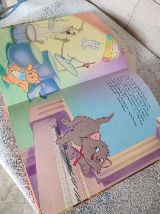 Cuento Disney los aristogatos