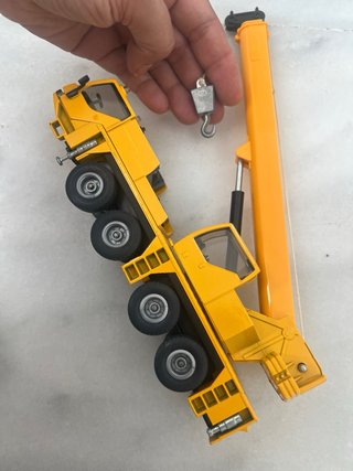 1/55 Camión Grua de metal - Siku 2110