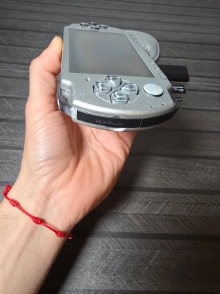 PSP Slim 2004 Final Fantasy Argento