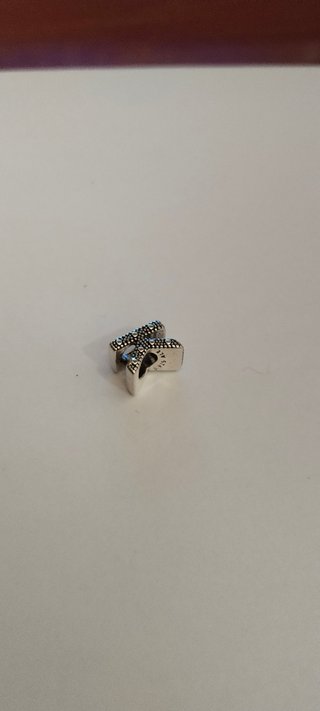 Charm Letra K Pandora Plata