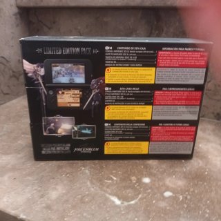 Nintendo 3DS XL Edición Limitada Fire Emblem