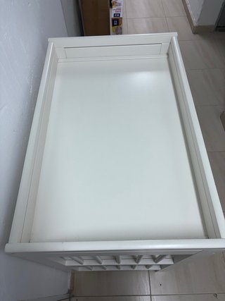 Cambiador de bebé blanco