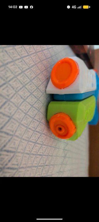 Pistola ad acqua blu e verde
