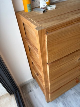 Cómoda de madera natural 4 cajones