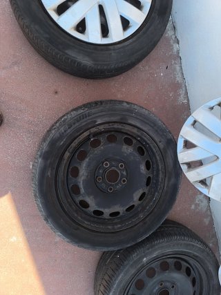 Llantas 16 Volkswagen con gomas y tapacubos