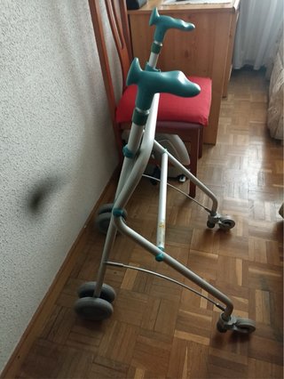 Andador Plegable con Ruedas