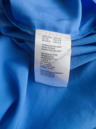 Vestido azul con pedrería